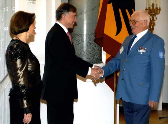 Eva Luise Khler, Bundesprsident Horst Khler und Erich Raabe (Foto: Presse- und Informationsamt der Bundesregierung)