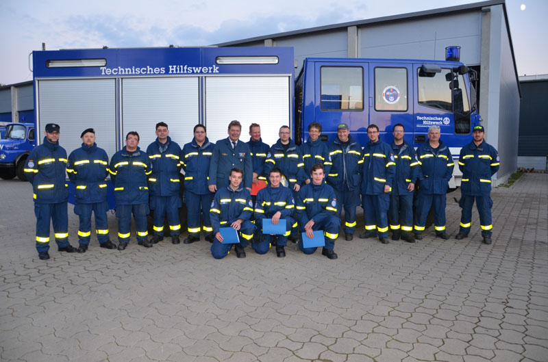 Die Ausbilder, Prüfer und sonstigen Helfer des Ortsverbandes Hamburg-Nord, die die Ausbildung und Prüfung im Ortsverband Hamburg-Altona unterstützten.